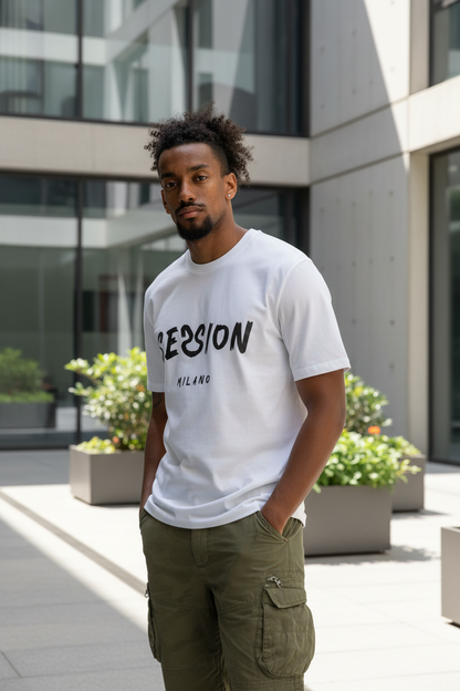 T-shirt con logo pennellato